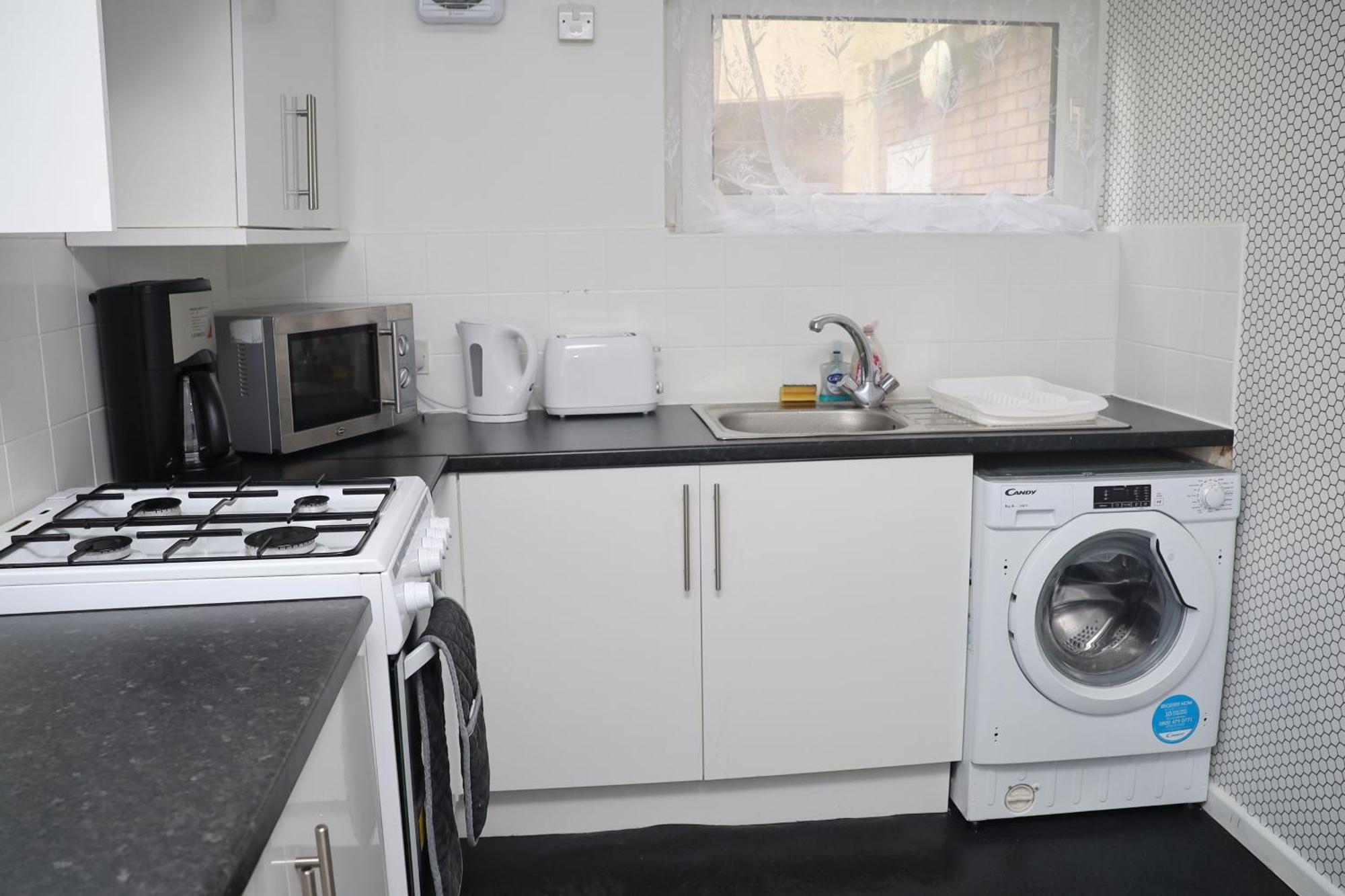 Superb 3 Bedroom Flat In Stafford Exterior photo